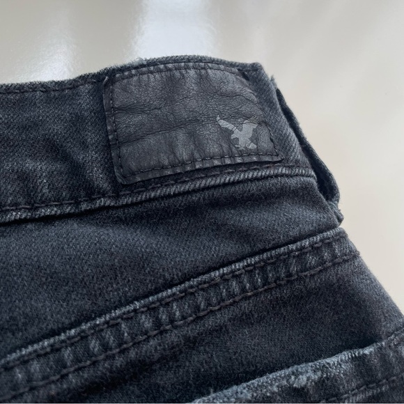 American Eagle Women's Black Distressed High Waist Hi-Rise Festival Shorts Sz 2 - Picture 5 of 8